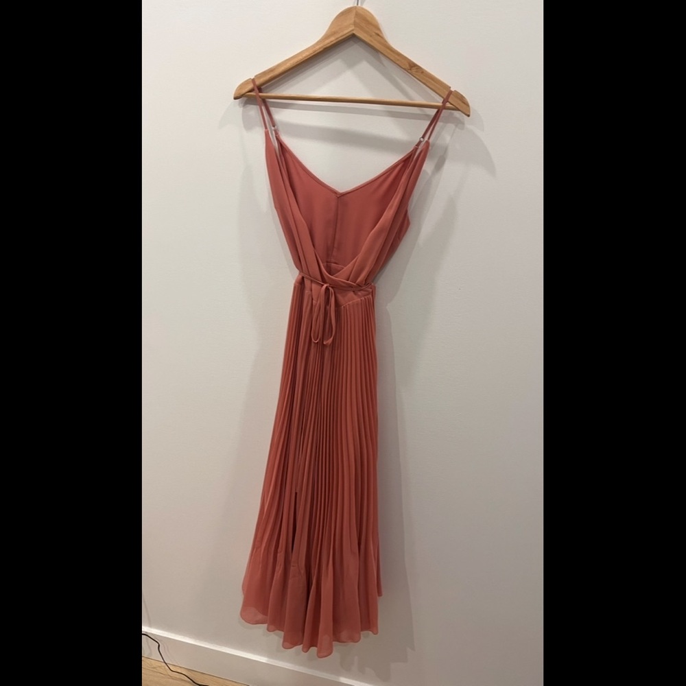 Wilfred Beaune Pleated Wrap Dress in Blush - XS